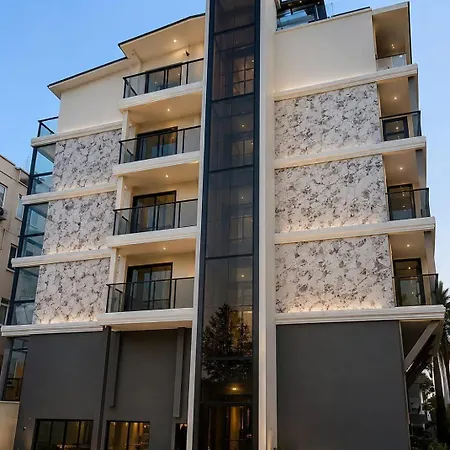 Hotel Livane *